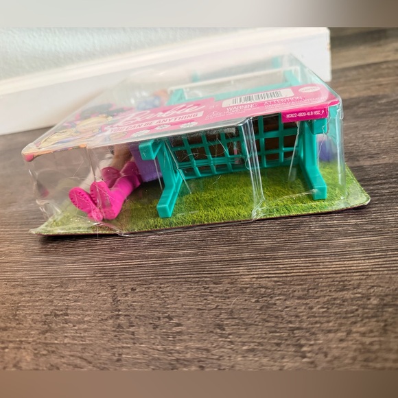 Barbie Pink and Blue Market Playset - Picture 5 of 7